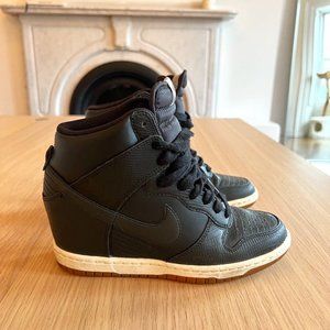 Nike platform size 6.5 Wedge sneaker black